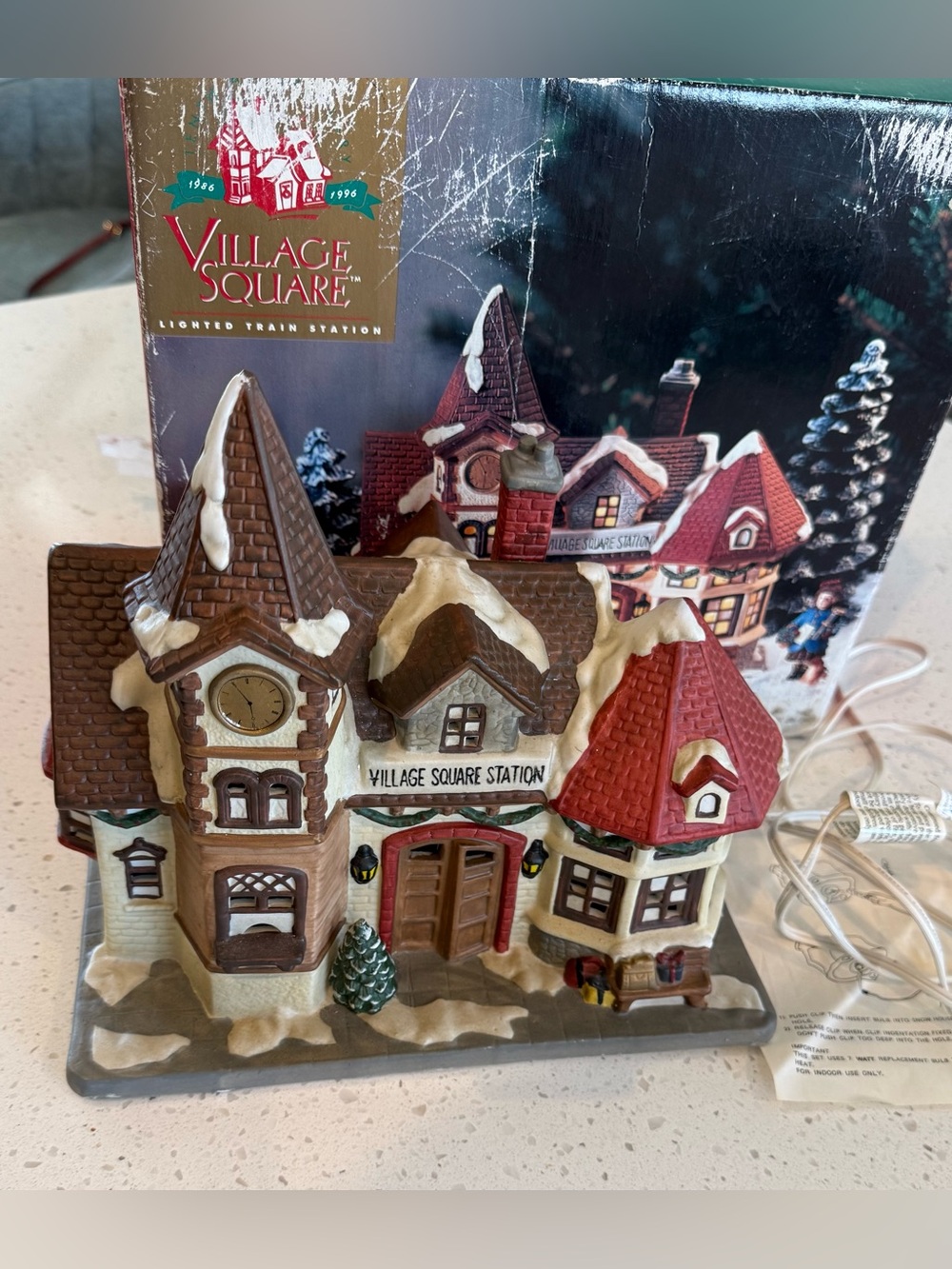 Vintage 1986 1996 Village Square Lighted Train Station Electric Christmas Holida